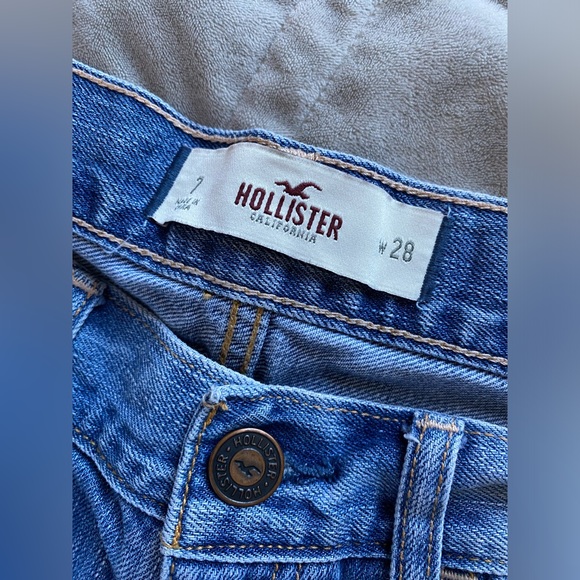 Hollister Jean Shorts - Picture 3 of 3